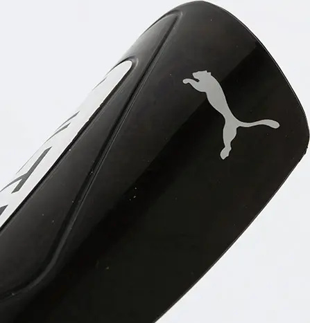 Щитки футбольные Puma ULTRA LIGHT SLEEVE черно-серебряные 030989-03