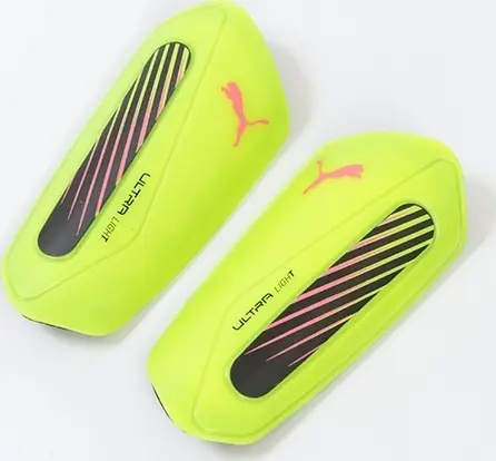 Щитки футбольні Puma ULTRA LIGHT SLEEVE лаймово-чорні 030989-02
