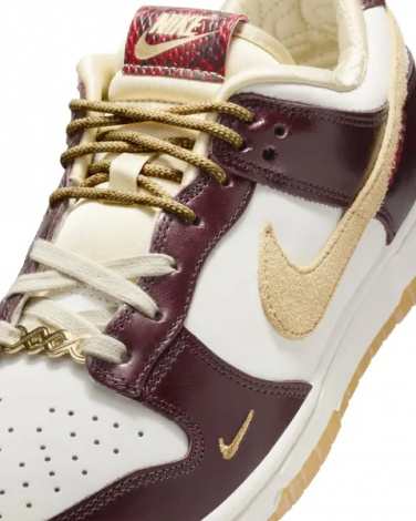 Кроссовки женские Nike DUNK LOW LX темно-коричнево-бежево-белые HV5991-171