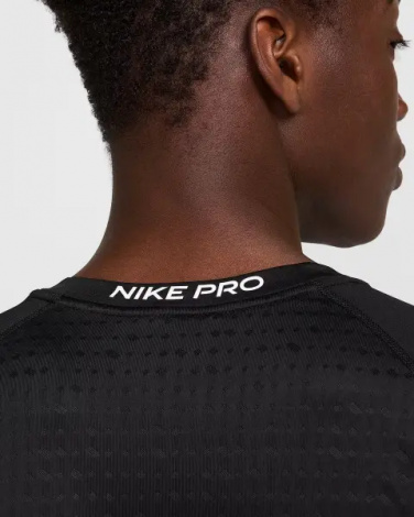 Футболка Nike PRO BREATHE SLIM-FIT чорна HJ4055-010