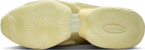 Кроссовки женские Nike AIR MAX MUSE желтые FV1920-700