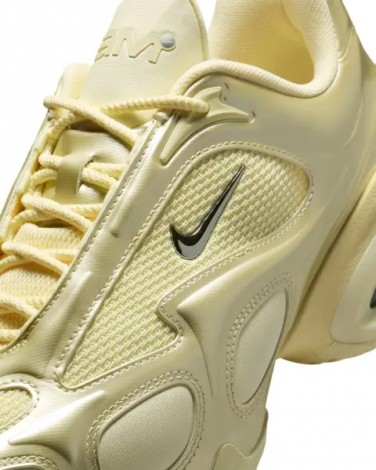 Кроссовки женские Nike AIR MAX MUSE желтые FV1920-700