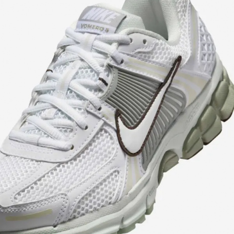 Кроссовки женские Nike ZOOM VOMERO 5 бело-мятно-коричневые FJ2028-103
