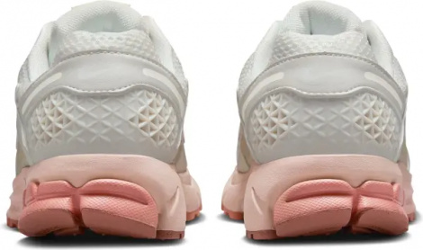 Кроссовки женские Nike ZOOM VOMERO 5 бело-бежево-коралловые FJ2028-002