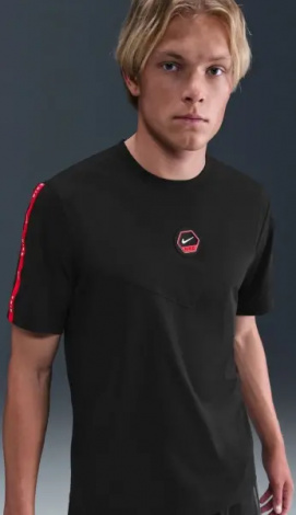 Футболка Nike DRI-FIT черно-красная IH4288-010