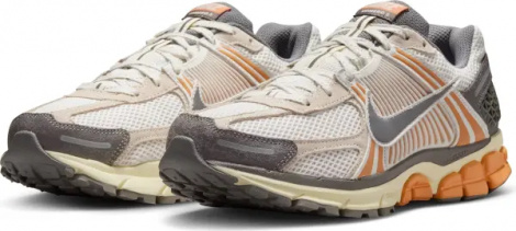 Кроссовки Nike ZOOM VOMERO 5 бежево-серо-оранжевые IB7469-030