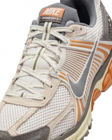 Кроссовки Nike ZOOM VOMERO 5 бежево-серо-оранжевые IB7469-030
