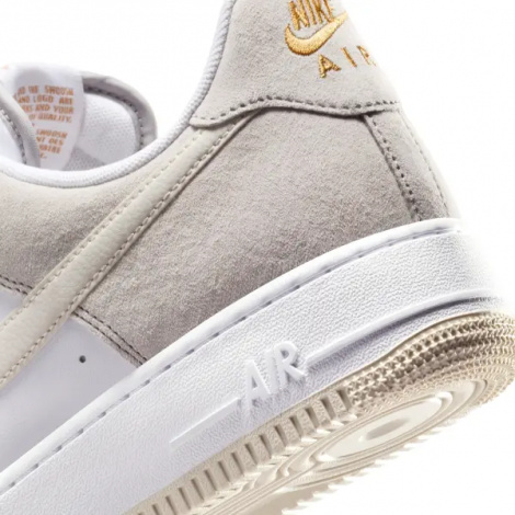 Кросівки Nike AIR FORCE 1 '07 бежево-білі IB3080-001