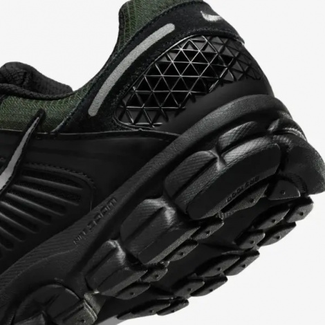 Кросівки Nike ZOOM VOMERO 5 чорно-темно-зелено-сірі HV2527-001