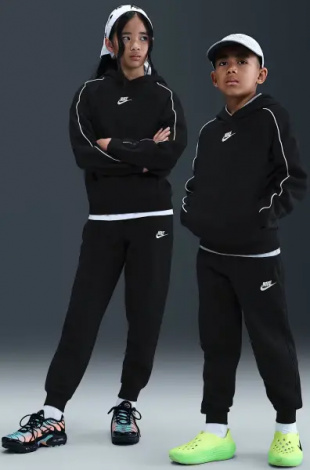 Спортивний костюм підлітковий Nike SPORTSWEAR CLUB FLEECE чорно-білий HQ9318-010