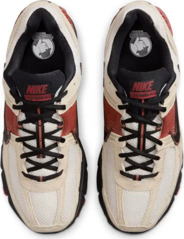 Кроссовки Nike ZOOM VOMERO 5 бежево-красно-черные HF1553-201
