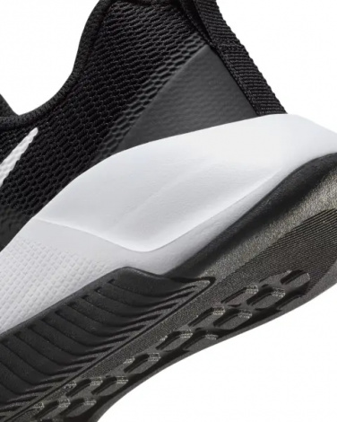 Кросівки для тренувань жіночі Nike MC TRAINER 3 чорно-білі FQ1830-001
