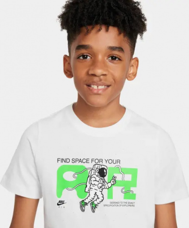 Футболка подростковая Nike SPORTSWEAR белая FN9618-100