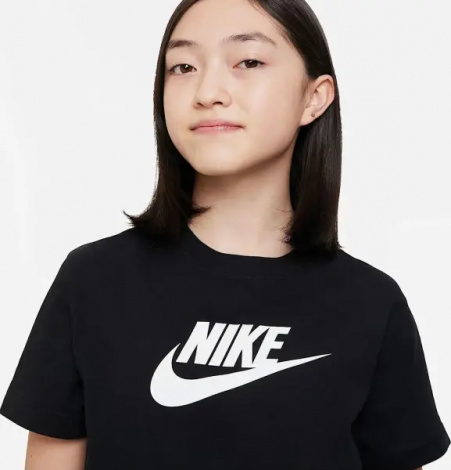 Футболка підліткова Nike SPORTSWEAR чорна FD0928-010