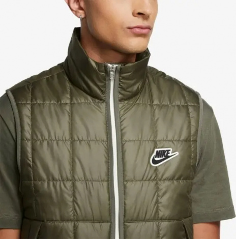Жилетка Nike SPORTSWEAR SYNTHETIC-FILL оливкова DV2929-380