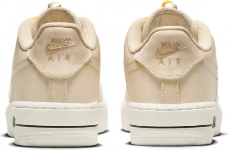 Кросівки підліткові Nike AIR FORCE 1 LV8 3 (GS) бежево-жовті DV1622-100