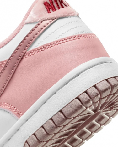 Кросівки підліткові Nike DUNK LOW (GS) світло-рожево-білі DO6485-600