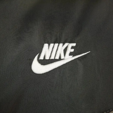 Ветровка Nike SPORTSWEAR WINDRUNNER HOODED JACKET оливковая DA0001-222