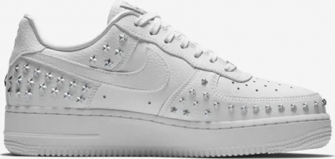 Кросівки жіночі Nike AIR FORCE 1 LOW 'STAR-STUDDED' білі AR0639-100