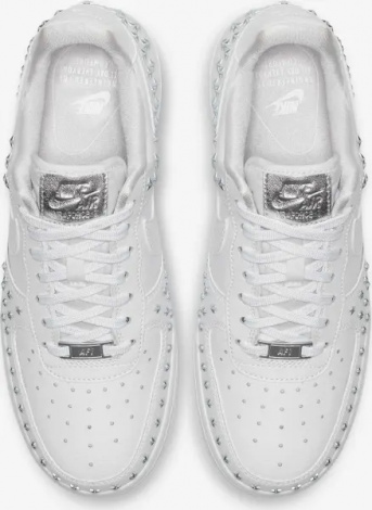 Кросівки жіночі Nike AIR FORCE 1 LOW 'STAR-STUDDED' білі AR0639-100