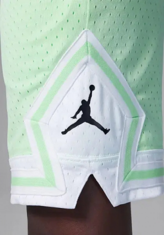 Шорти підліткові Nike JORDAN SPORT DRI-FIT DIAMOND салатово-білі 95D313-E2E