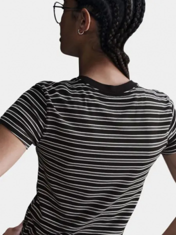 Футболка женская Nike SPORTSWEAR CHILL KNIT SLIM STRIPED черно-темно-серая HF9524-010