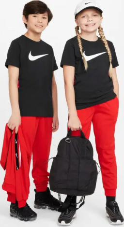 Футболка подростковая Nike SPORTSWEAR CLUB+ черная HF3404-010
