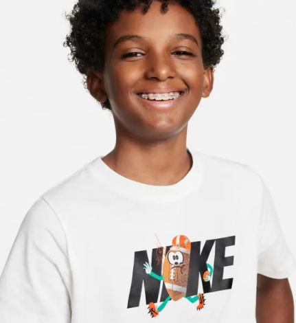 Футболка підліткова Nike SPORTSWEAR TEE FOOTBALL BALL FA23 біла FD3971-100