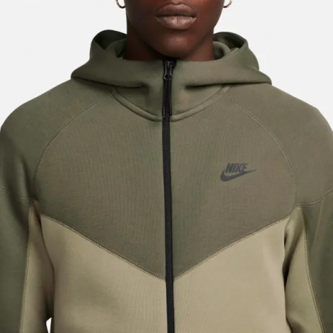 Спортивный костюм Nike SPORTSWEAR TECH FLEECE бежево-оливковый FB7921-276__FB8002-276