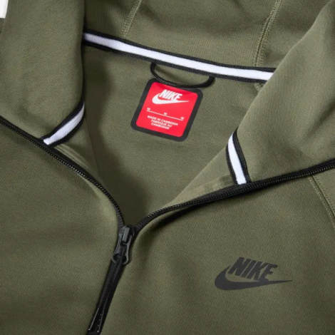 Спортивный костюм Nike SPORTSWEAR TECH FLEECE бежево-оливковый FB7921-276__FB8002-276