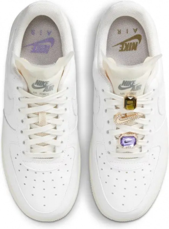 Кросівки жіночі Nike AIR FORCE 1 LOW PREMIUM білі DN5463-100