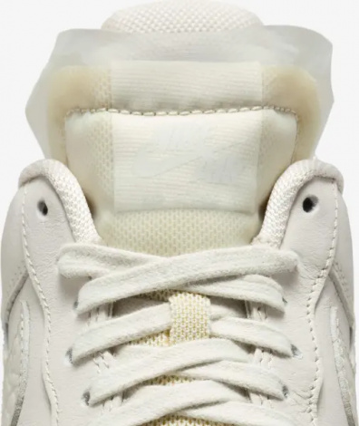 Кросівки жіночі Nike AIR FORCE 1 LOW PREMIUM кремові DN5463-001