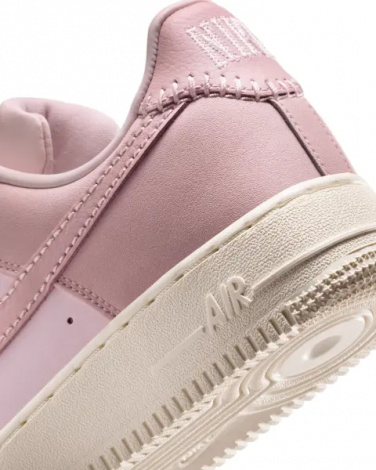 Кросівки жіночі Nike AIR FORCE 1 '07 рожево-світло-рожеві IB4654-661