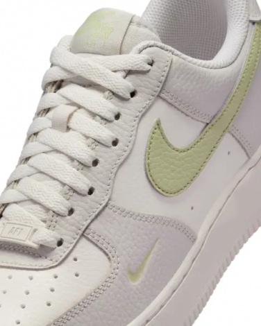 Кросівки жіночі Nike AIR FORCE 1 '07 кремово-лаймові IB3881-001