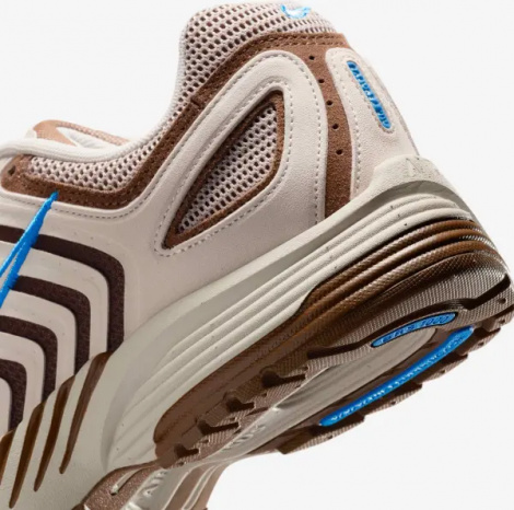 Кроссовки Nike AIR PEGASUS 2005 SE бежево-коричнево-голубые IB2983-100