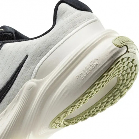 Кросівки жіночі Nike UPLIFT SC молочно-чорні IB2766-100