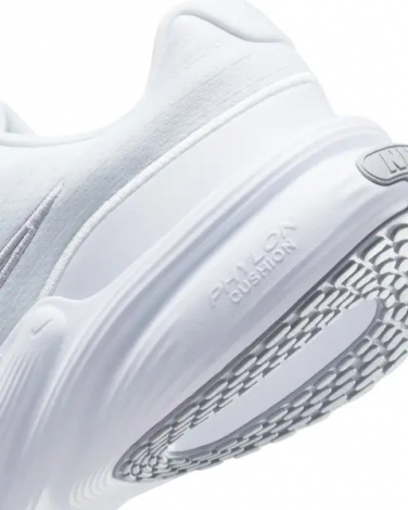 Кросівки Nike UPLIFT SC білі IB2765-101