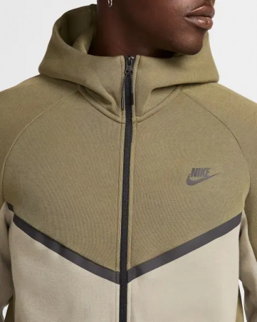Толстовка Nike TECH FULL-ZIP WINDRUNNER HOODIE хакі HV0949-222