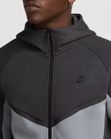 Толстовка Nike TECH FULL-ZIP WINDRUNNER HOODIE темно-сіро-сіра HV0949-061