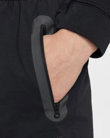 Спортивні штани підліткові Nike TECH WOVEN чорні HQ8921-010