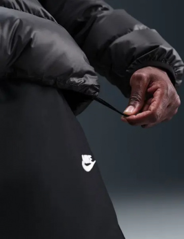 Куртка Nike WINDRUNNER STATEMENT DOWN JACKET чорна HQ7790-011