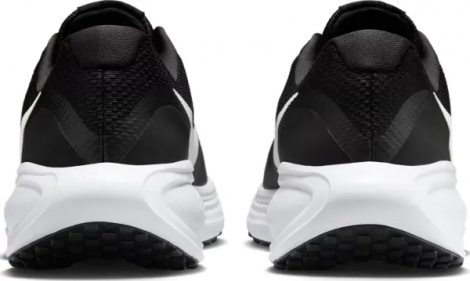 Кроссовки беговые Nike REVOLUTION 8 черные HJ9198-003