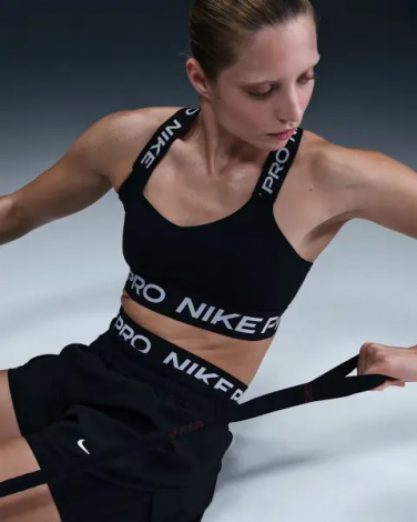 Топ женский Nike PRO LIGHT-SUPPORT NON-PADDED SPORTS BRA черный HF5372-010