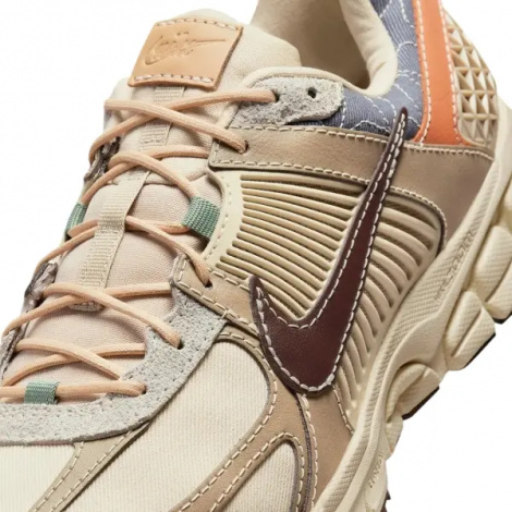 Кросівки Nike ZOOM VOMERO 5 світло-коричнево-помаранчево-сірі FZ5051-121
