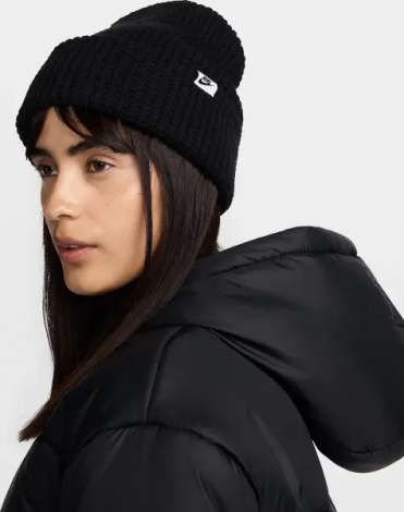 Шапка Nike PEAK WAFFLE KNIT BEANIE чорна FZ2123-010