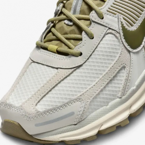 Кросівки Nike ZOOM VOMERO 5 молочно-оливкові FV0397-001