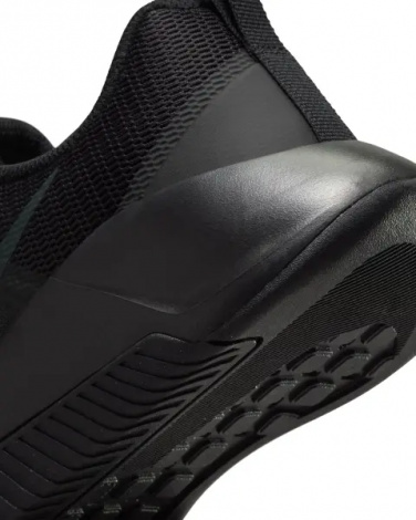 Кросівки для тренувань Nike MC TRAINER 3 чорні FQ1831-003