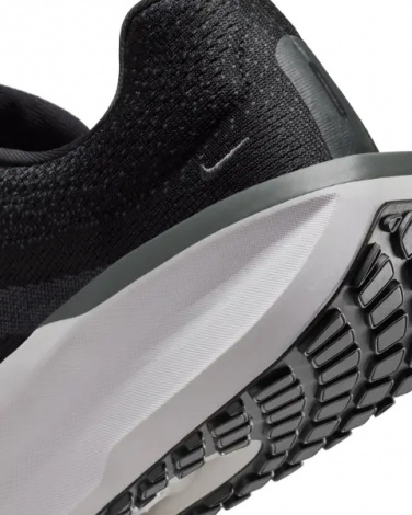 Кроссовки беговые Nike AIR WINFLO 11 черно-белые FJ9509-001