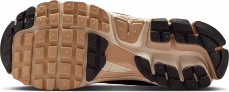 Кроссовки женские Nike ZOOM VOMERO 5 коричнево-черные FJ2028-106