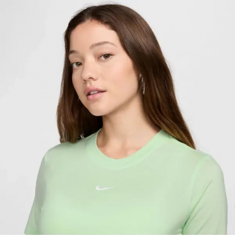Футболка жіноча Nike SPORTSWEAR ESSENTIAL SLIM CROPPED світло-зелена FB2873-376